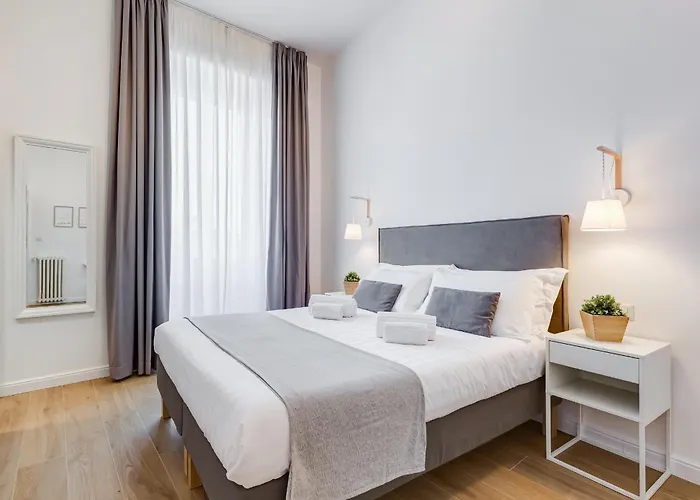 Colonna Luxury Apartment